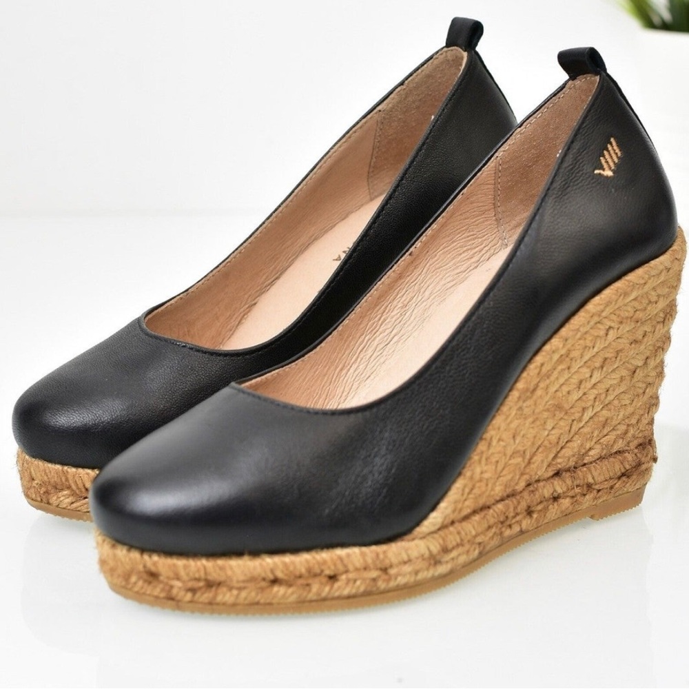 Viscata Marquesa Leather 3.25' Wedge Black Leather EUR Size 35/ US 5. Like new.
